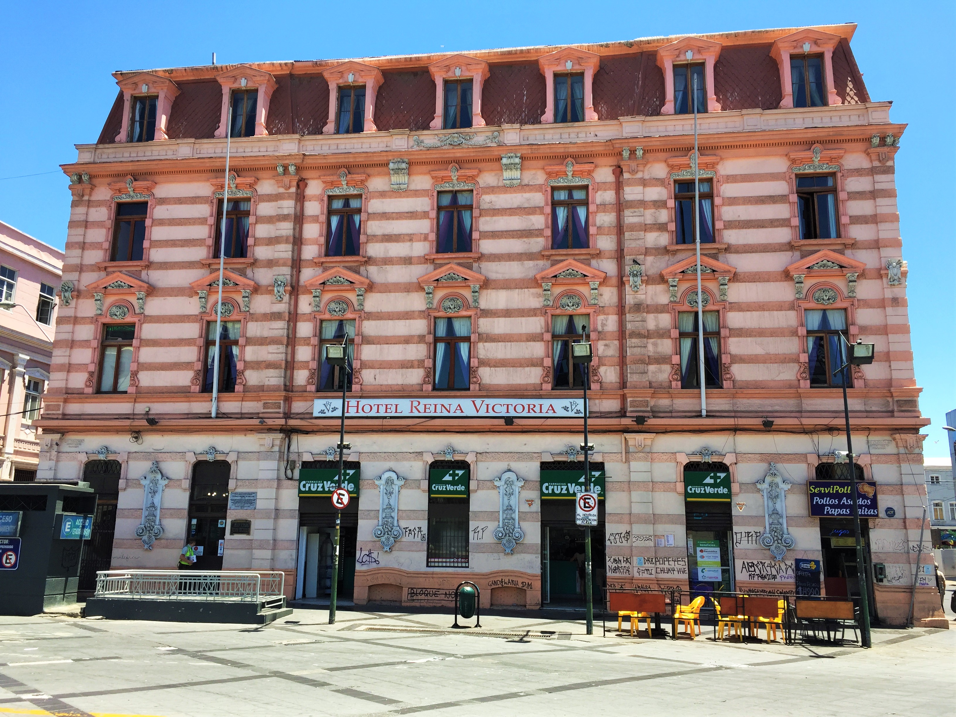 Plaza Sotomayor e Hotel com Arquitetura do Século XIX