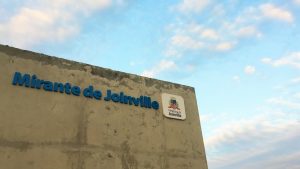 Recentemente estivemos visitando o novo mirante de Joinville no Morro da Boa Vista, onde no local também esta o Zoobotanico da cidade, ou seja, duas atrações em um mesmo local para você curtir um belo dia...MAIS